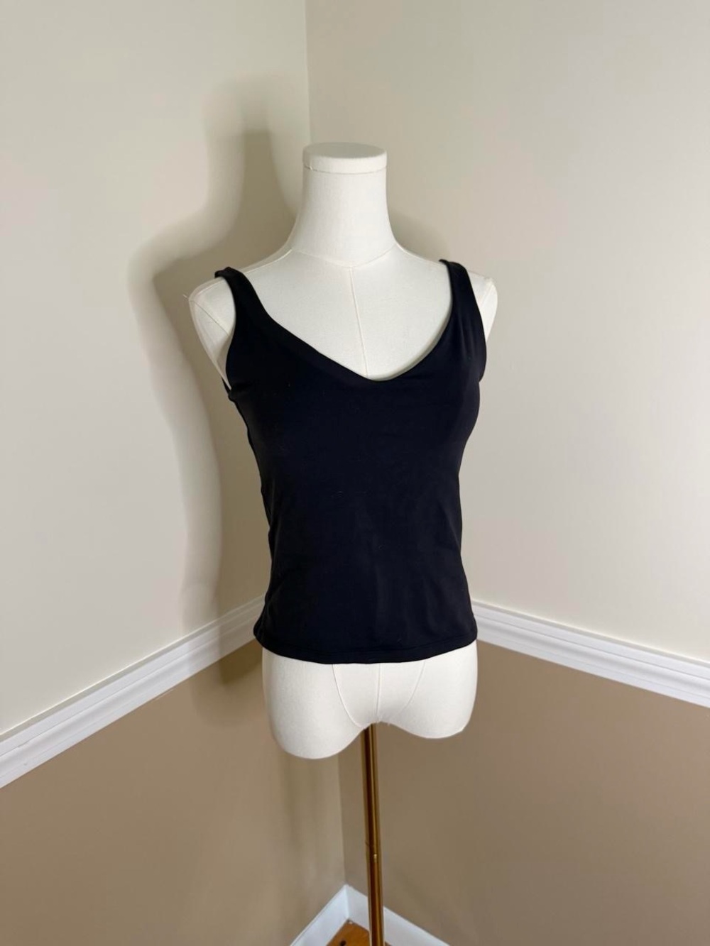 Black workout V-Neck Tank Top - Women booty by Brabants super stretch size m